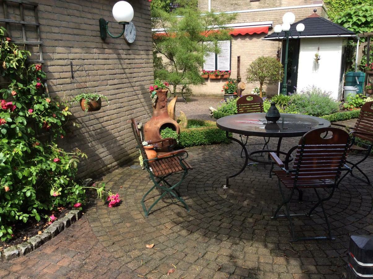 De Aremberg Bed & Breakfast Waalre Exterior photo
