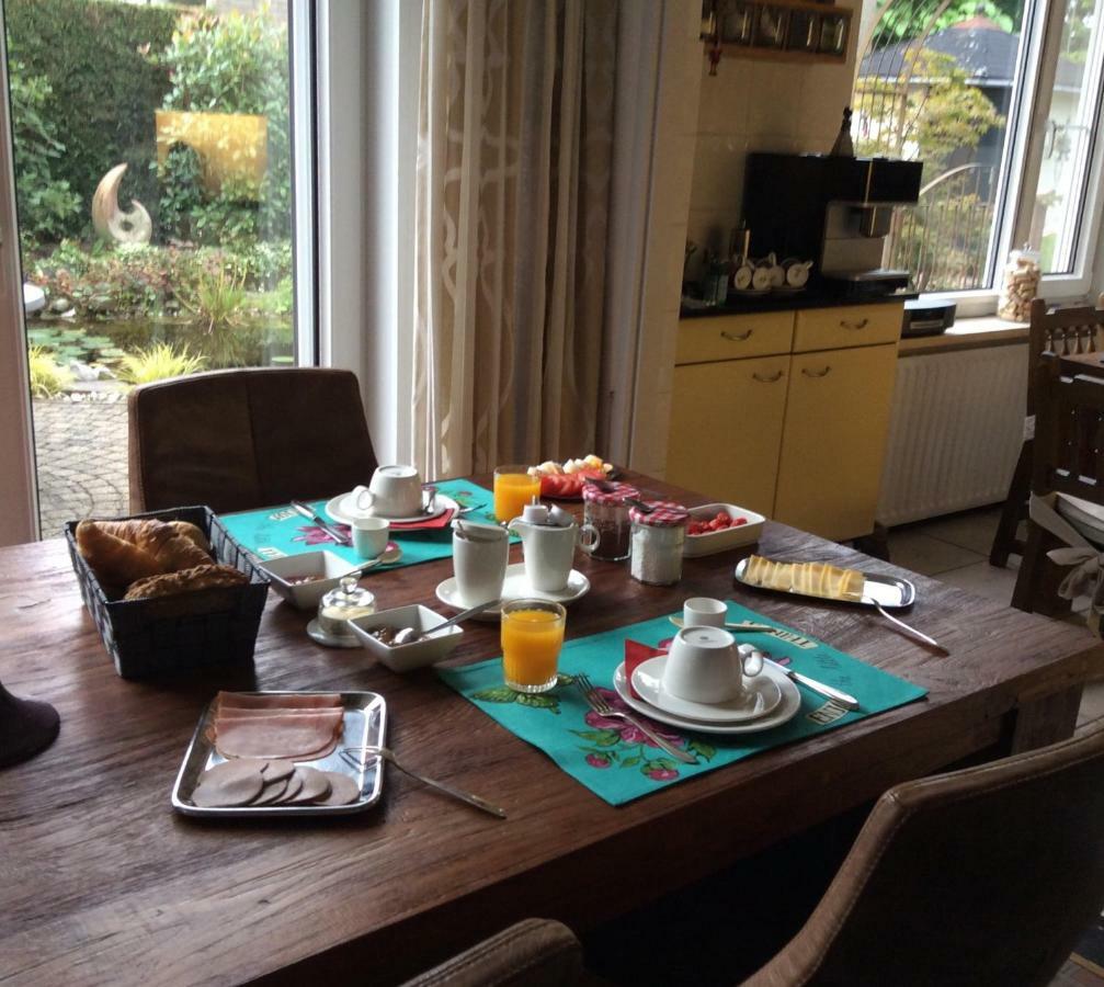 De Aremberg Bed & Breakfast Waalre Exterior photo